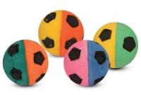 Игрушка мяч футбольный зефирный для кошек двухцветный Triol n4